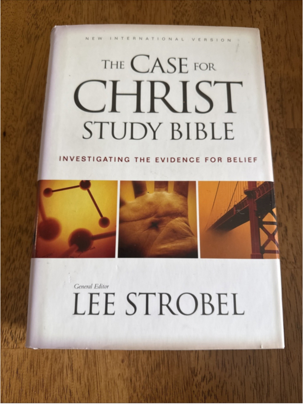 The Case for Christ Study Bible: Investigating the Evidence for Belief